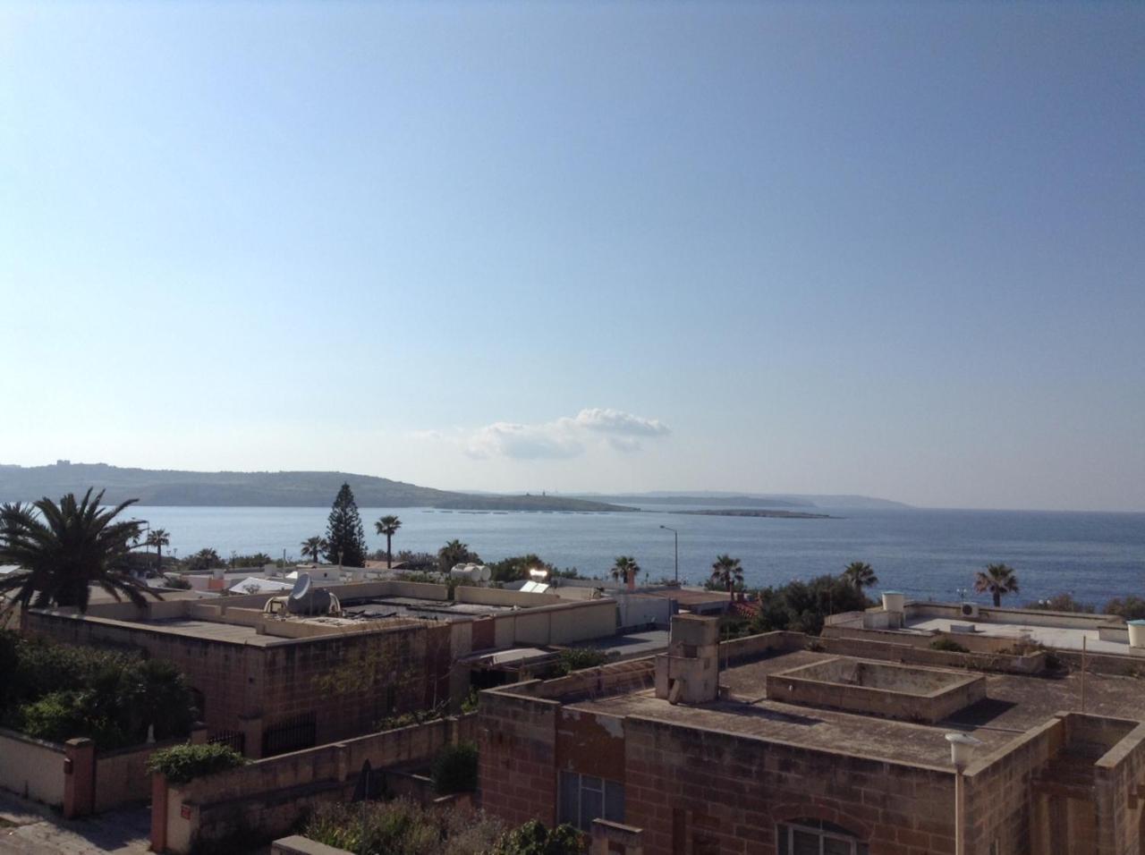 Seafront Apartment With Pool セント・ポールズ・ベイ エクステリア 写真